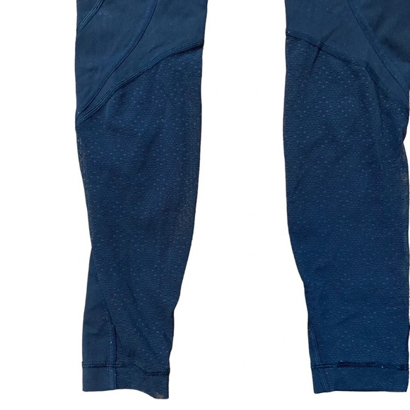 Lululemon Black 7/8 Length See-Thru Legging. Sz: 2 - Picture 4 of 9